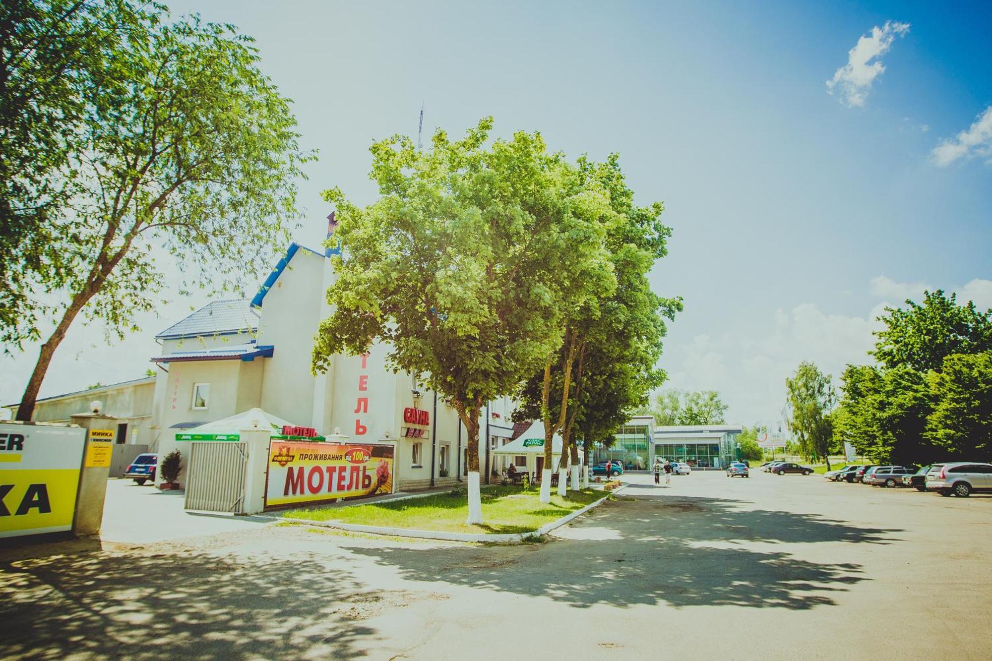 Formula 1 Motel อิวาโน-ฟรานกิฟสเก ภายนอก รูปภาพ