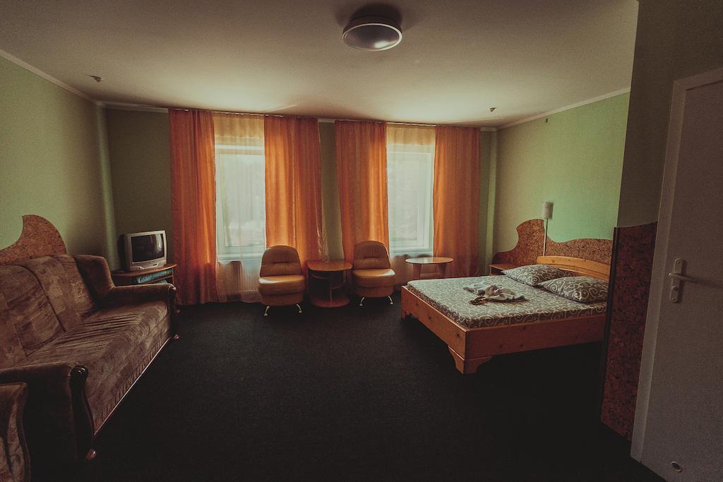 Formula 1 Motel อิวาโน-ฟรานกิฟสเก ห้อง รูปภาพ