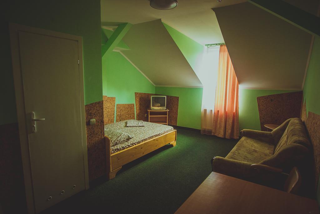 Formula 1 Motel อิวาโน-ฟรานกิฟสเก ห้อง รูปภาพ